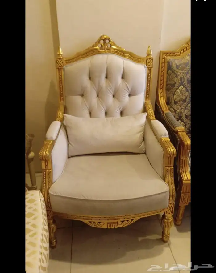 كنب ومجالس وطاولات طعام غرف نوم وديدان وديكورات 7