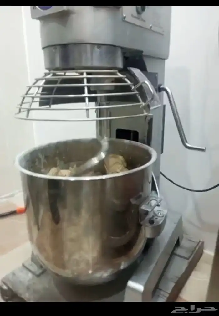 مضرب بيض وعجانه حلويات مستخدم 30 لتر 0
