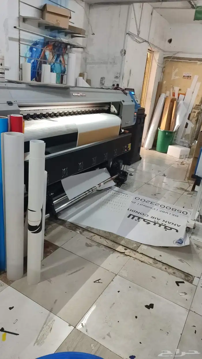 يوجد لدينا جميع انواع المطبوعات استيكرات وتركيب 2