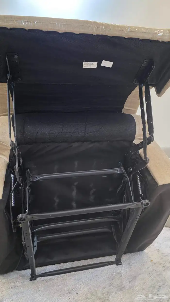 2 كراسي استرخاء من هوم سنتر نظيفة 2 Used Lounge Chairs 4