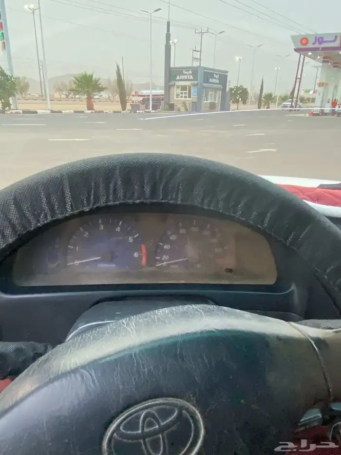 هايلكس 2002نضيفه جدا 5