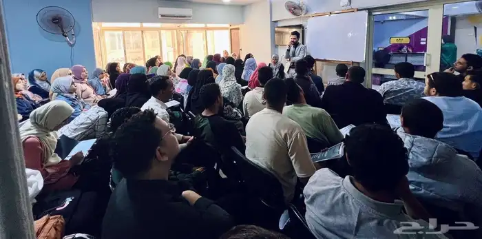 محامي و محاضر قانوني   مدرس للعلوم القانونية   مدرب دولي 0