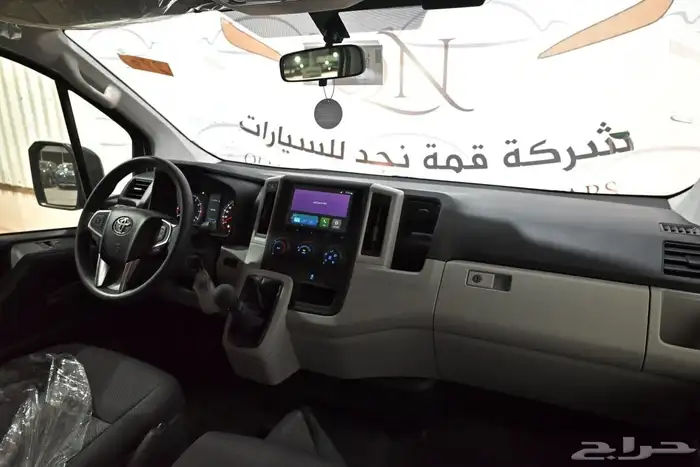 تويوتا هايس بضاعة سقف منخفض بنزين موديل 2025 2
