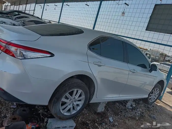 تشليح كامري مديل 2020 لبيع قطع غيار فقط 1