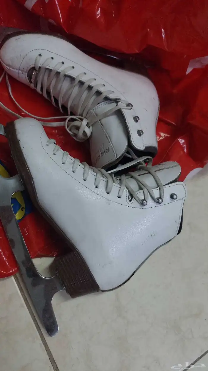 احذية تزلج اصلية (Ice Skates) عدد 2 للبيع 0