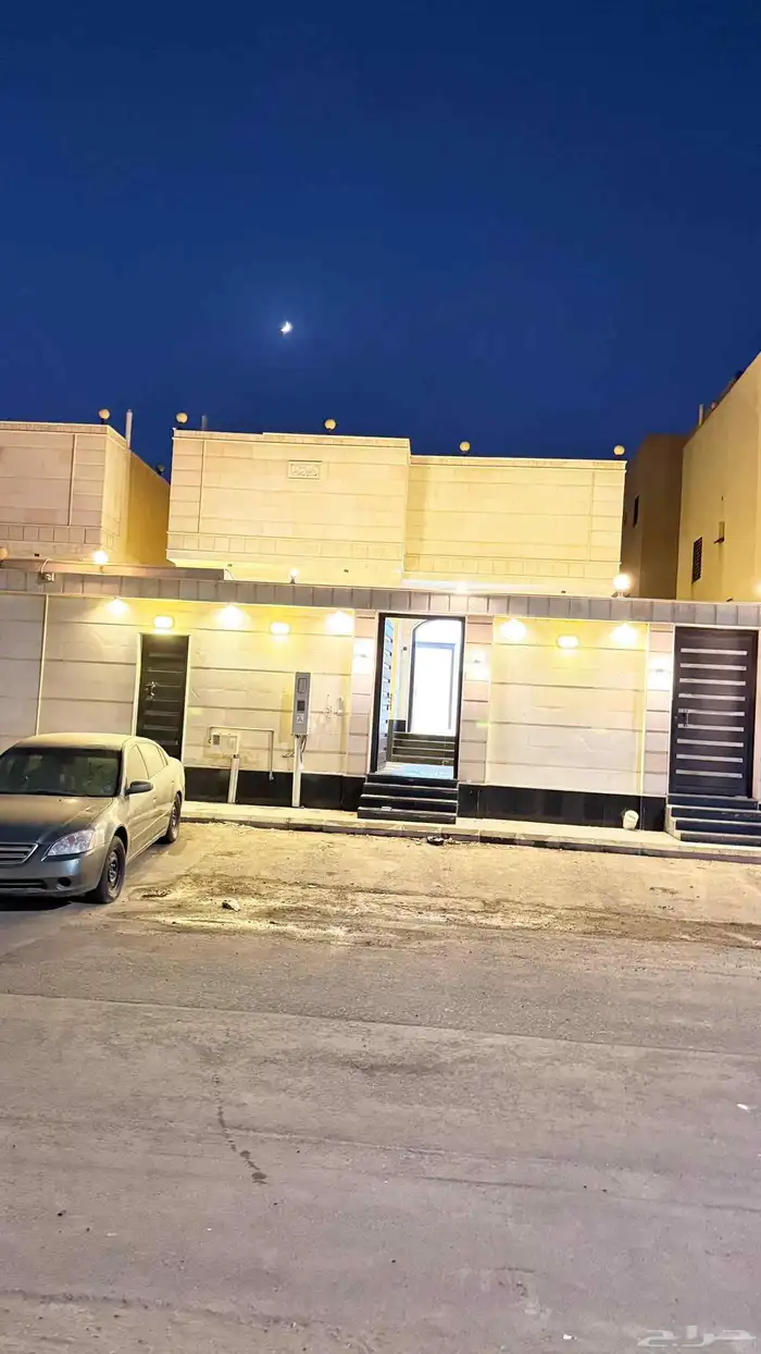 فيلا دور كامل مع الحوش للايجار_ حي الصالحية خلف منافس 0