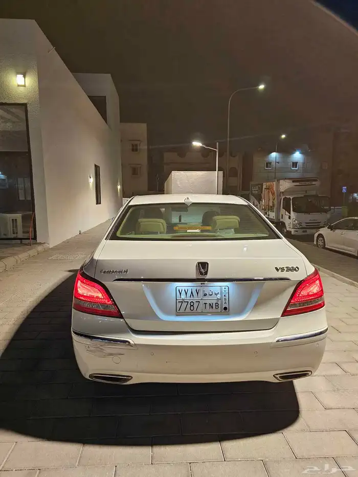 Hyundai Centennial Genesis 2013. 179000 kms. wakala 2