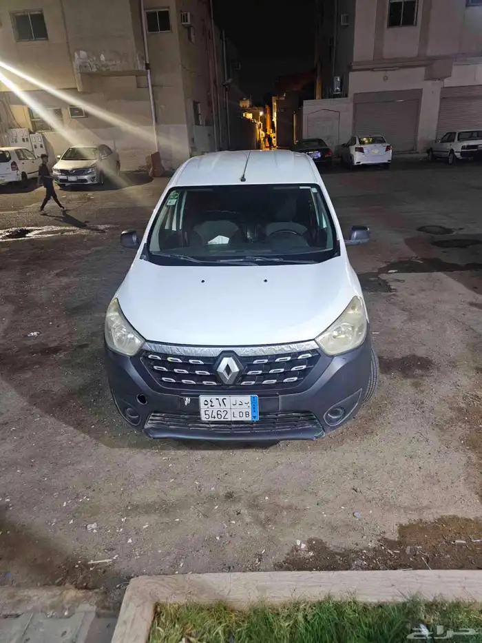 فان رينو دوكر مديل 2020 للبيع 3