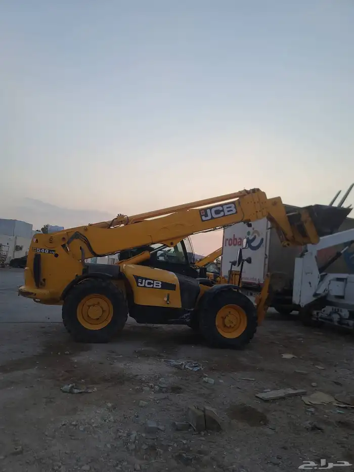 يوجد لدينا رافعات شوكيه وجي سي بي وكرينات وببكات ومان لفت 0