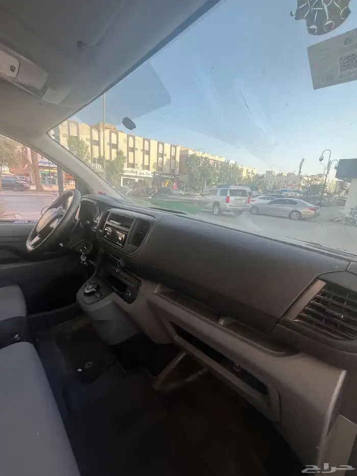 فان بضاعة ديزل اوتوماتيك شبه وكالة باص بضاعة للبيع 4
