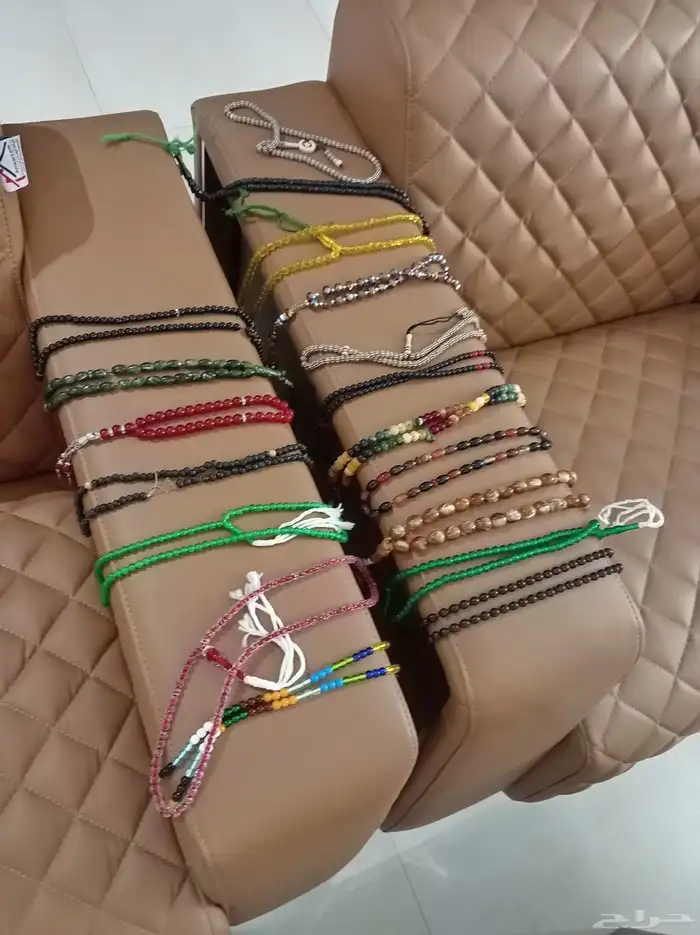 مسابيح عددها 58 مسباح من بينها مسابيح فاخره البيع بالجملة 11