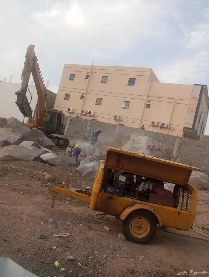 بكلين وكنبريش لقص الارضي والحجر 1
