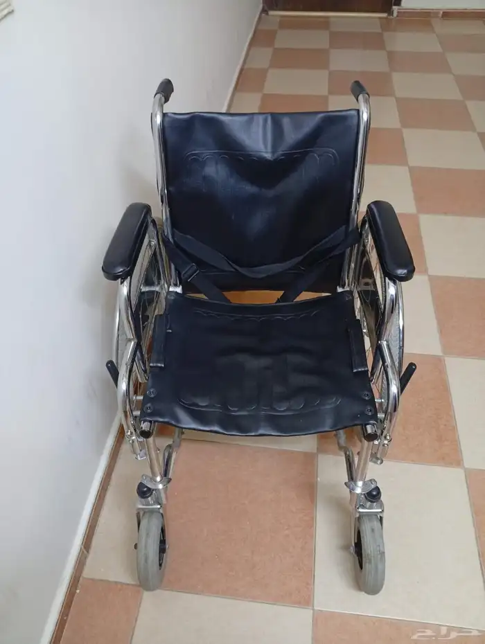 عربة او كرسي متحرك للبيع (مستعمل) 1