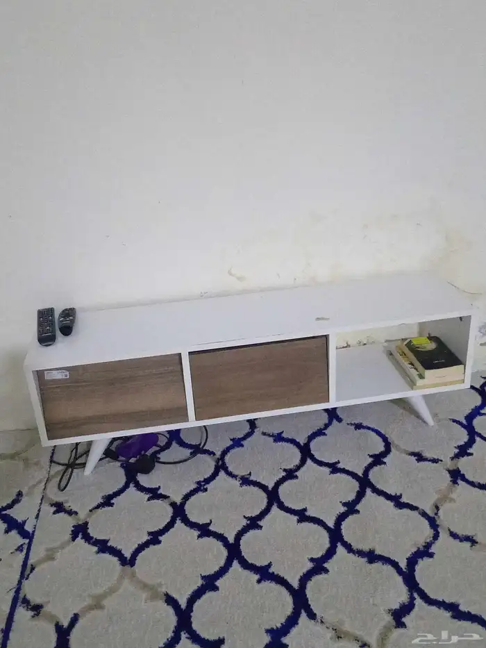 طاوله ورفوف 0