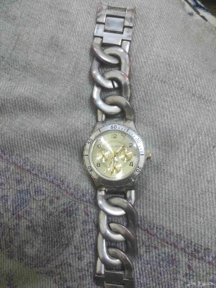 ساعة قديمة 0