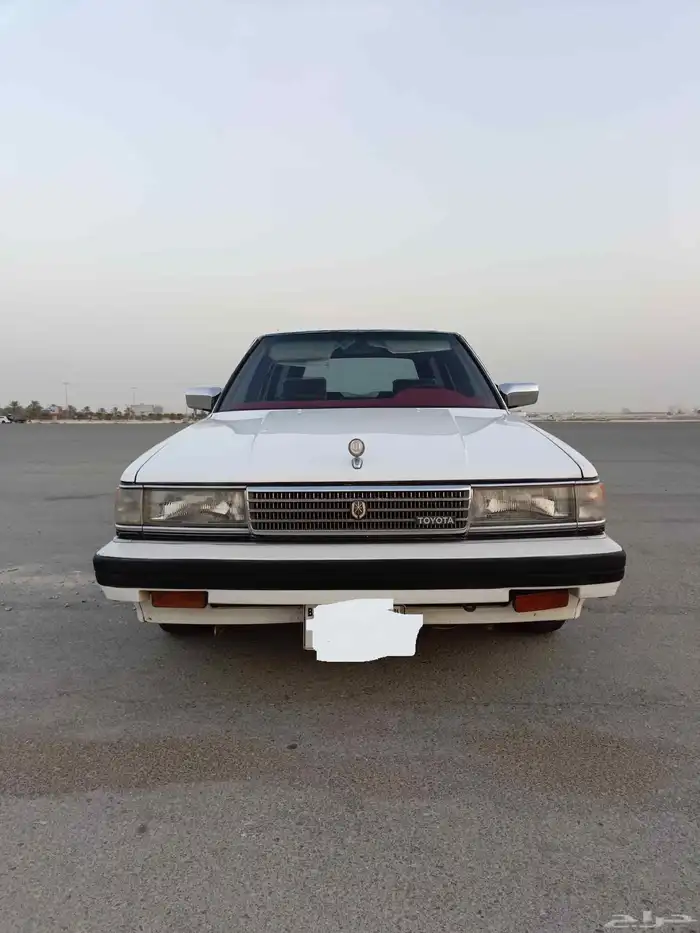 للبيع تيوتا كرسيدا 19890نظيفه 0