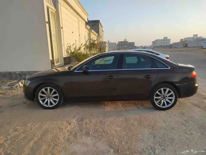 سيارة Audi a4 2013 2