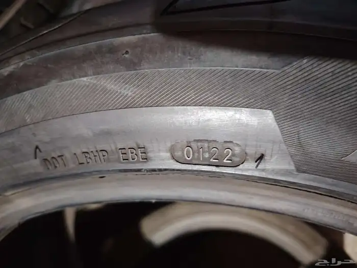 يوجد كفر واحد جديد موديل 22 لتواصل مقاس 255 45 19 0