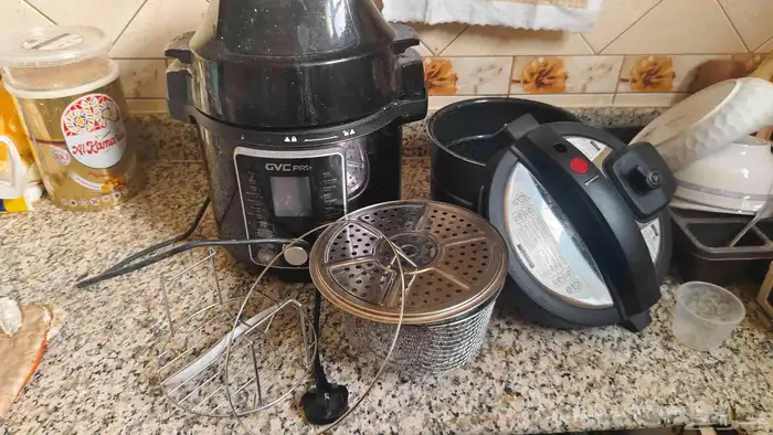 حافظة حراري وقدر ضغط كهرباء 2