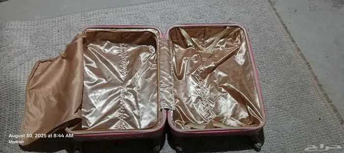 2 Large and medium size trolley bags 0
