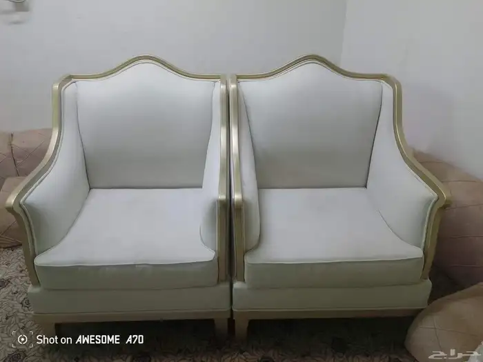 قطيعتين كنب مفرد نظييف جدا ما ستخدم 1