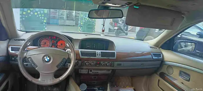 للبيع BMW 2007 730 السياره منوه المستخدم 4