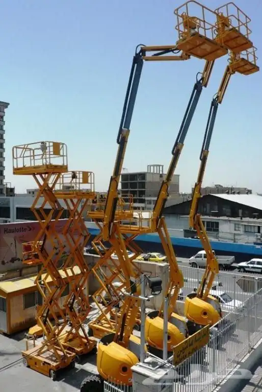 تاور لايت انارات رافعات شوكية هيدروليكية تلسكوبيه للايجار 36