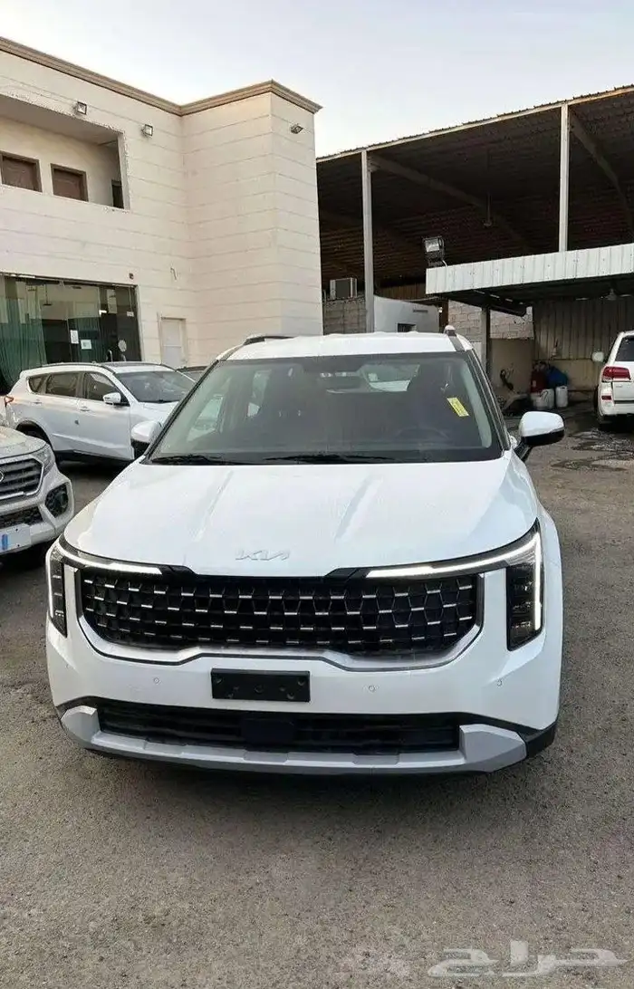 كيا كارنيفال موديل 2025 استاندر عروض خاصه للكاش 1
