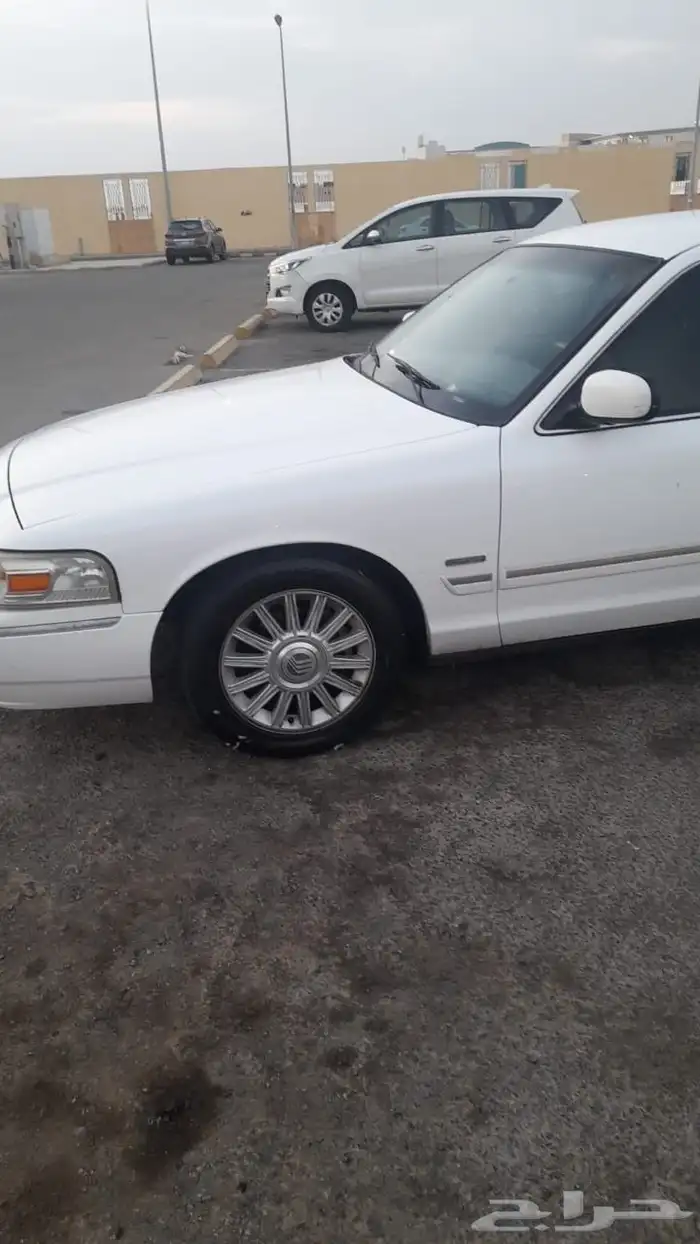 فورد جراند ماركيز 2010 1