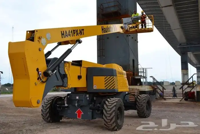 تاور لايت انارات رافعات شوكية هيدروليكية تلسكوبيه للايجار 21