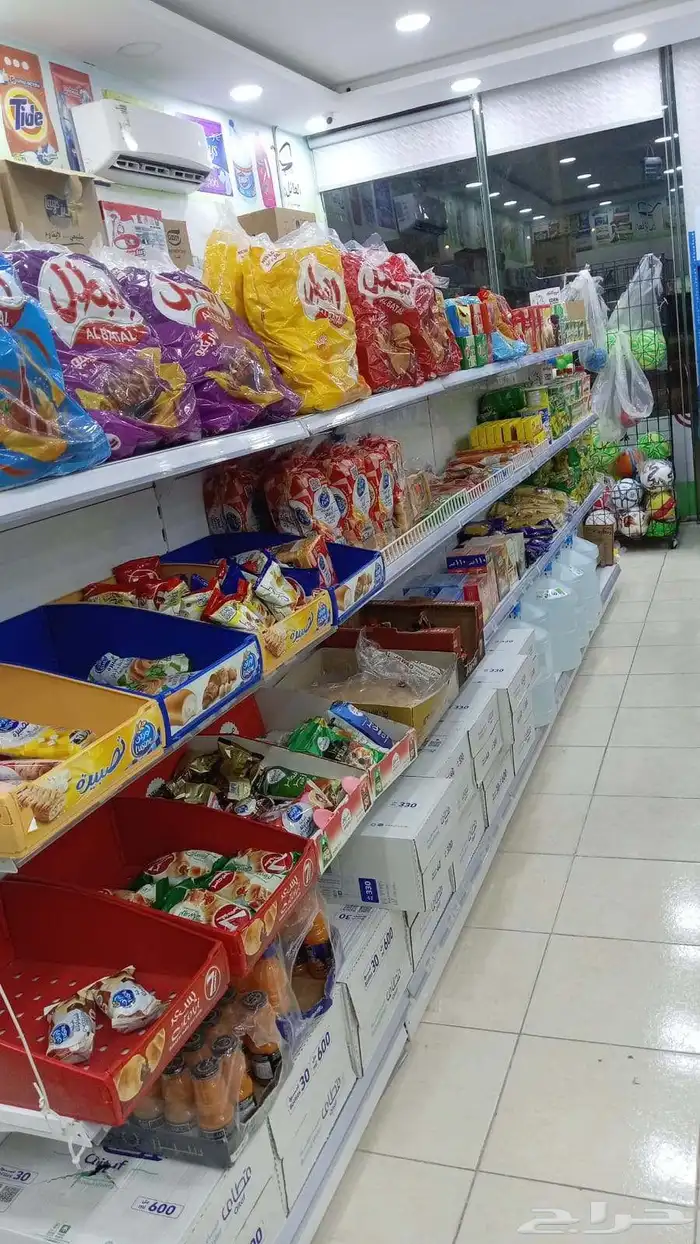 بقالة مع أغراضها بالكامل للبيع 7