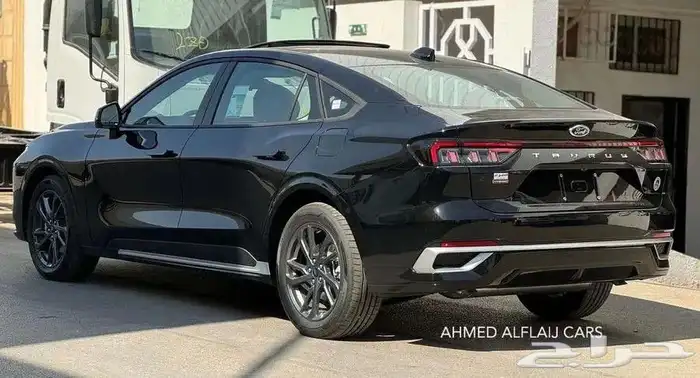 فورد توريس تيتانيوم 2025 اسود 3