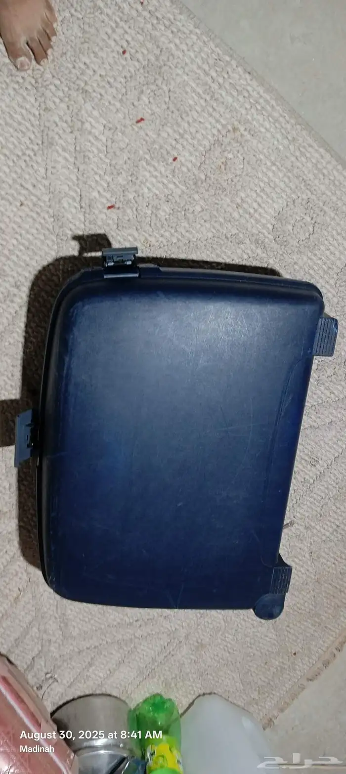 2 Large and medium size trolley bags 8