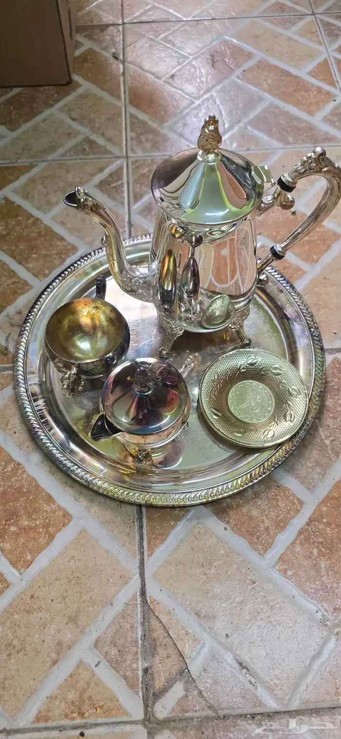 أواني قديمة نظيفه لم تستعمل 0