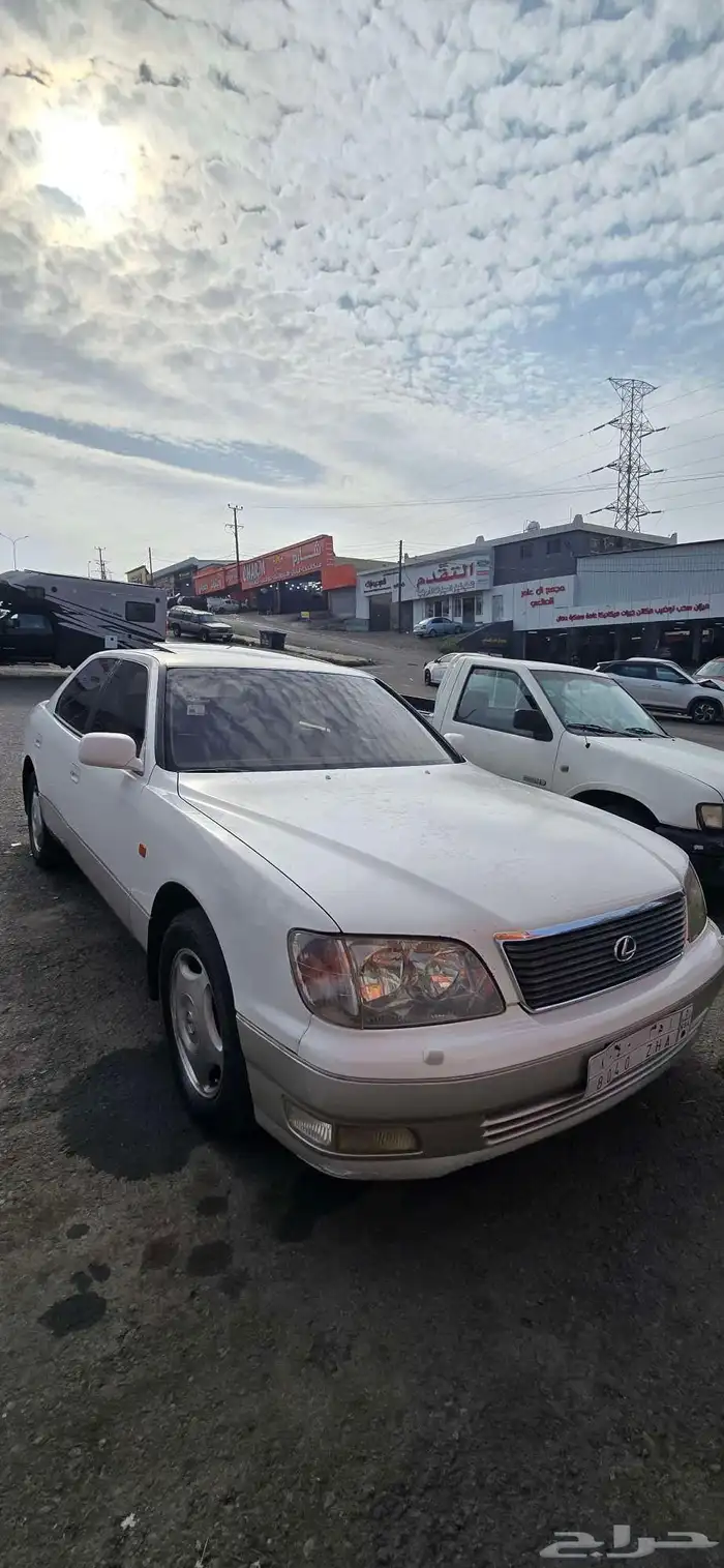 للبيع لكزس LS400 1998 0