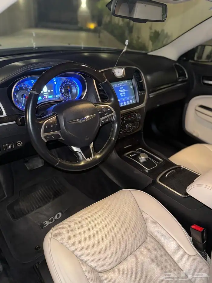 كرايزلر C300 3