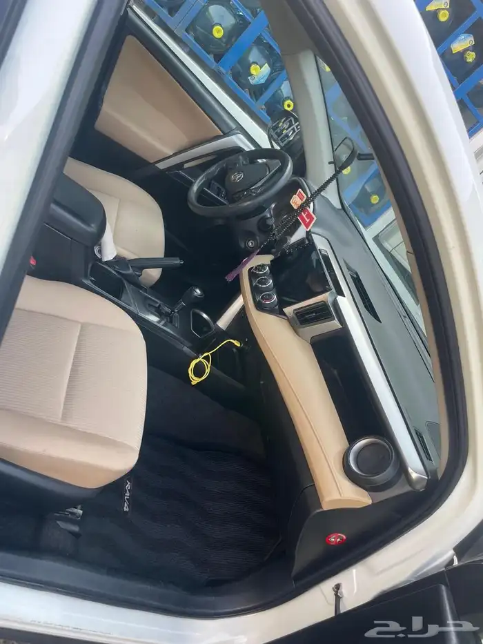TOYOTA RAV4 2017 7
