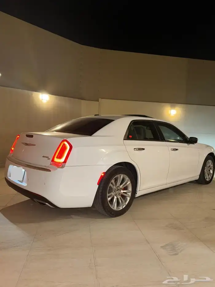 كرايزلر C300 2