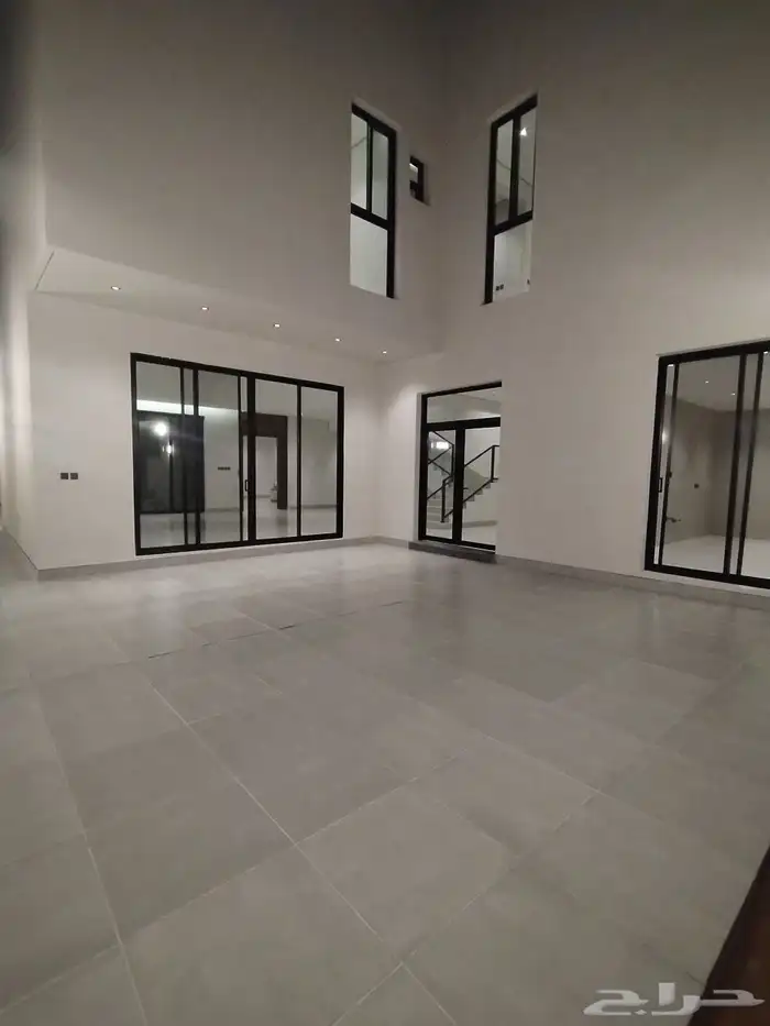 للبيع فله 450 م في المهديه 5