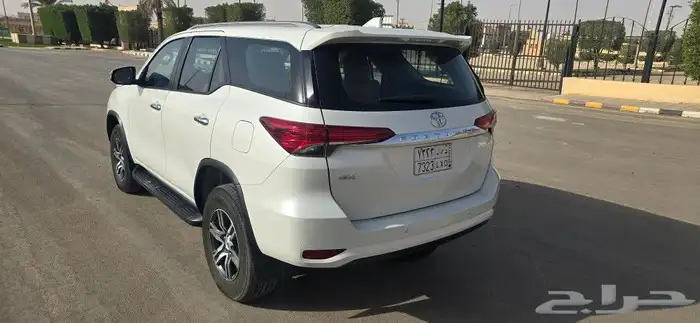 فورتشنر 2019 جديد وكاله من الصدام لصدام ممشاه 120الف 3