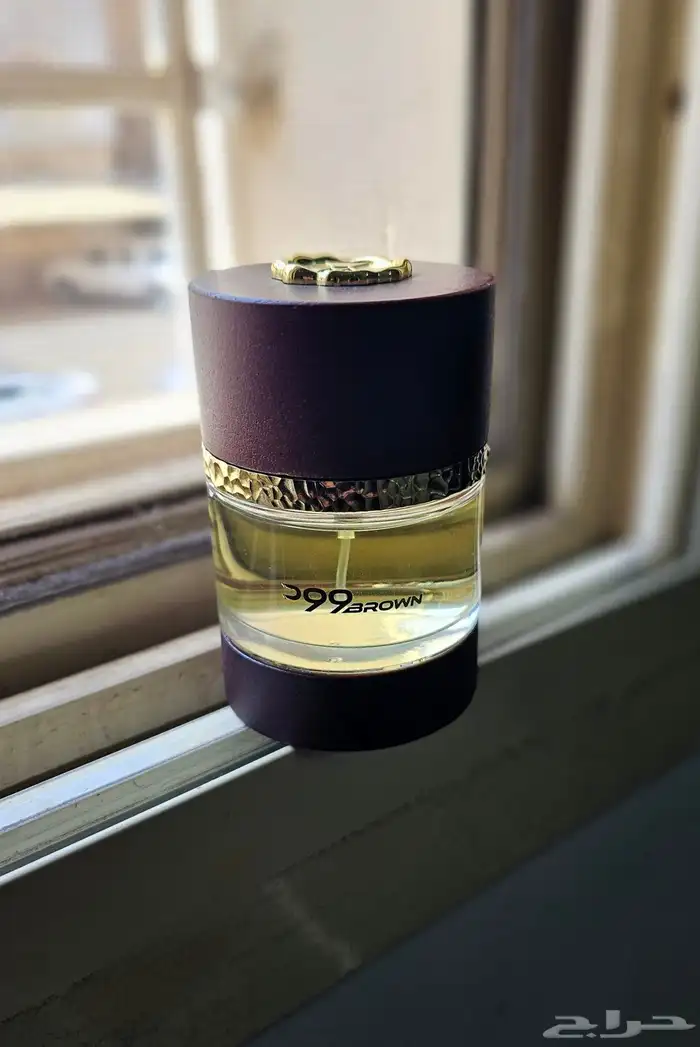 عطر وود براون من الماجد للعود 0