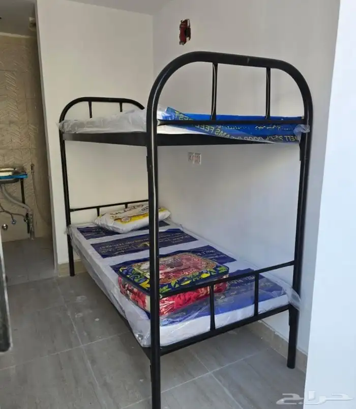 متوفر لدينا   سرير دورين السعر 200  سرير حديد دور واحد السعر 0