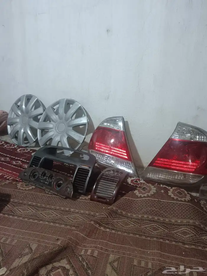 ديكور كامري من 2003 لين 2006 والبيع مستعجل وباقي فيه ديكور 3