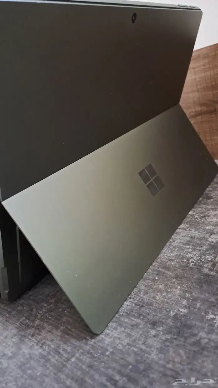 للبيع مايكروسوفت سيرفس برو 11 2