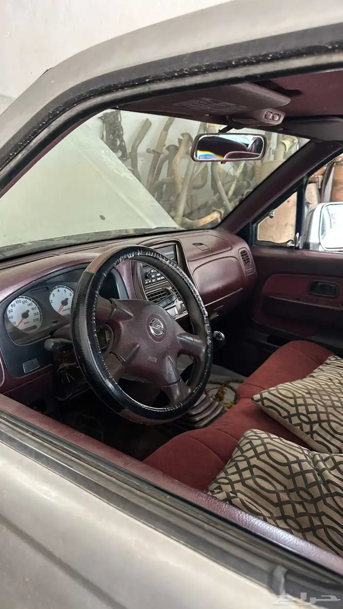 سيارة ددسن 2002 مع اللوحة مميزه نقل 6
