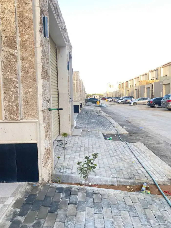 دور ارضى بصك لحاله فى حى طويق 6
