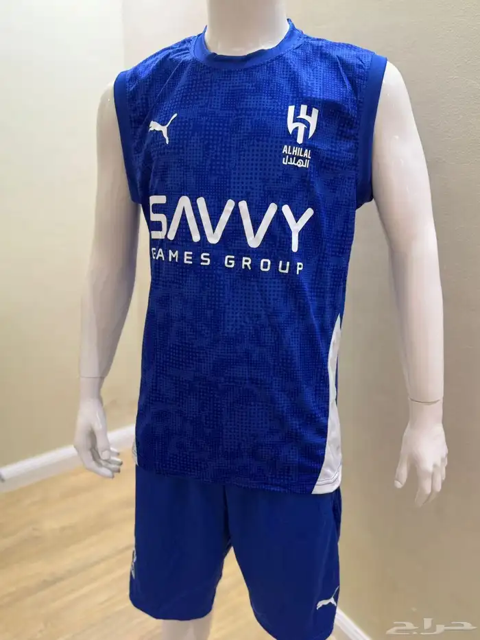 ملابس نادي الهلال الجديد 7