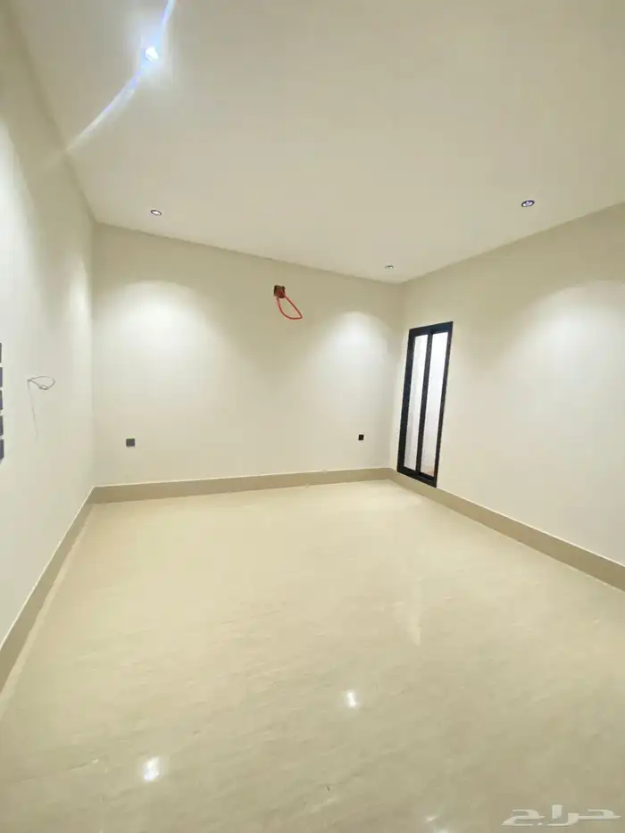 دور ارضى بصك لحاله فى حى طويق 5