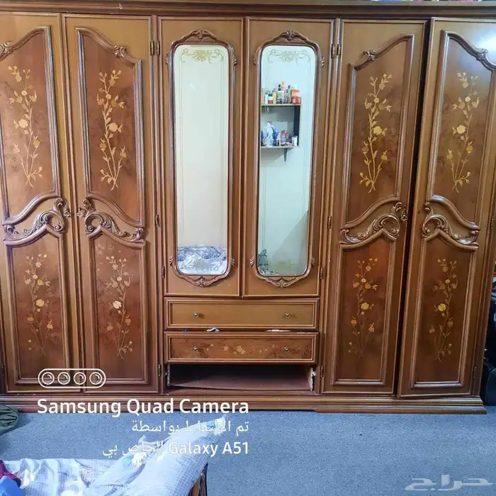 غرفة نوم 800 سريرين 500 دولاب 300 دفاية 100 مكتبه 70 1
