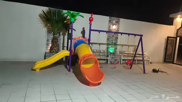 مراجيح متعددة وزحاليق بمجموعات كبيرة ومتوسطة 3